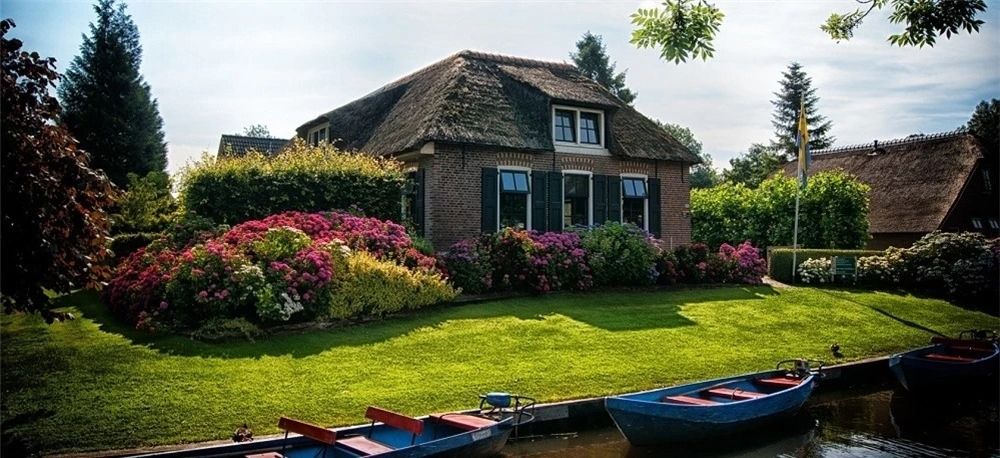 Khám phá Giethoorn - Ngôi làng đẹp như bức tranh thủy mặc - Ảnh 5