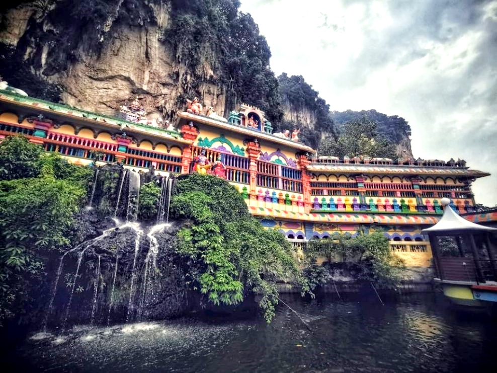 Huyền bí động Batu, chốn linh thiêng bậc nhất ở Malaysia 1