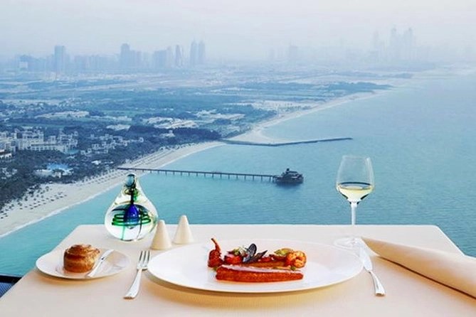 Khám phá bên trong khách sạn 7 sao duy nhất trên thế giới 15