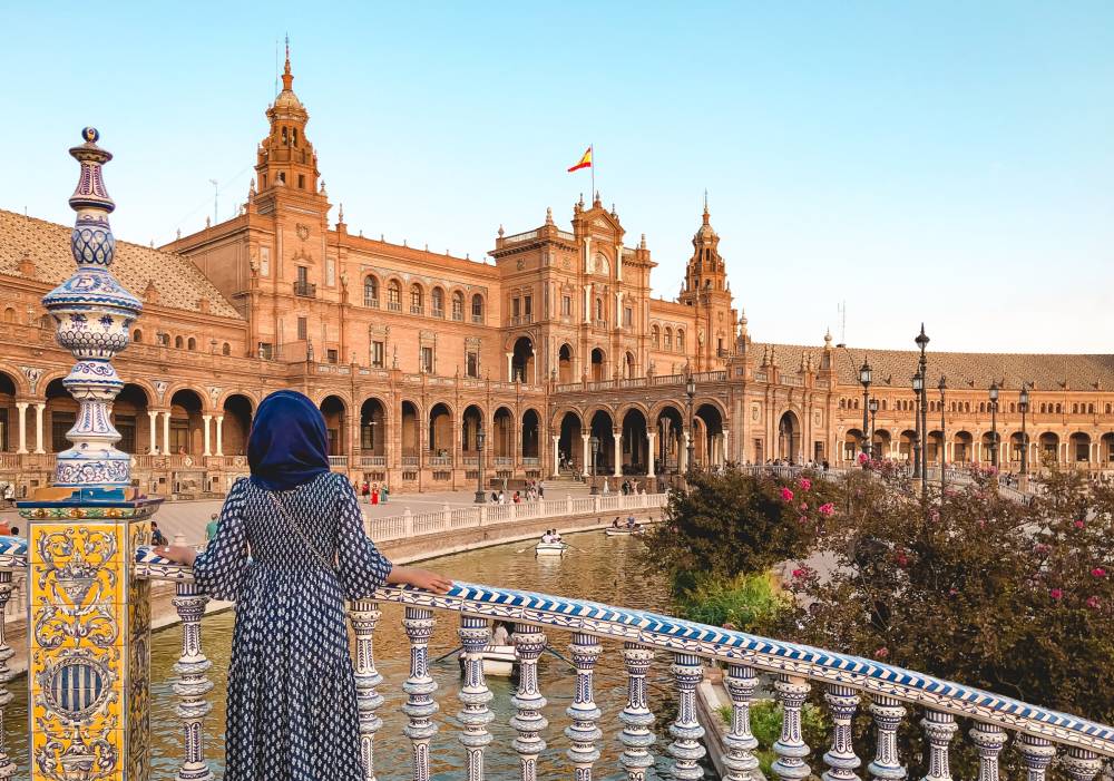 Khám phá bộ tứ vàng vùng Andalucía ảnh 1