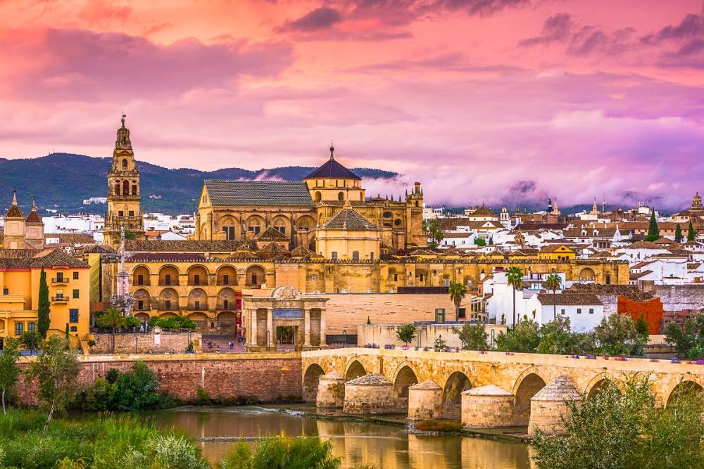 Khám phá bộ tứ vàng vùng Andalucía ảnh 3