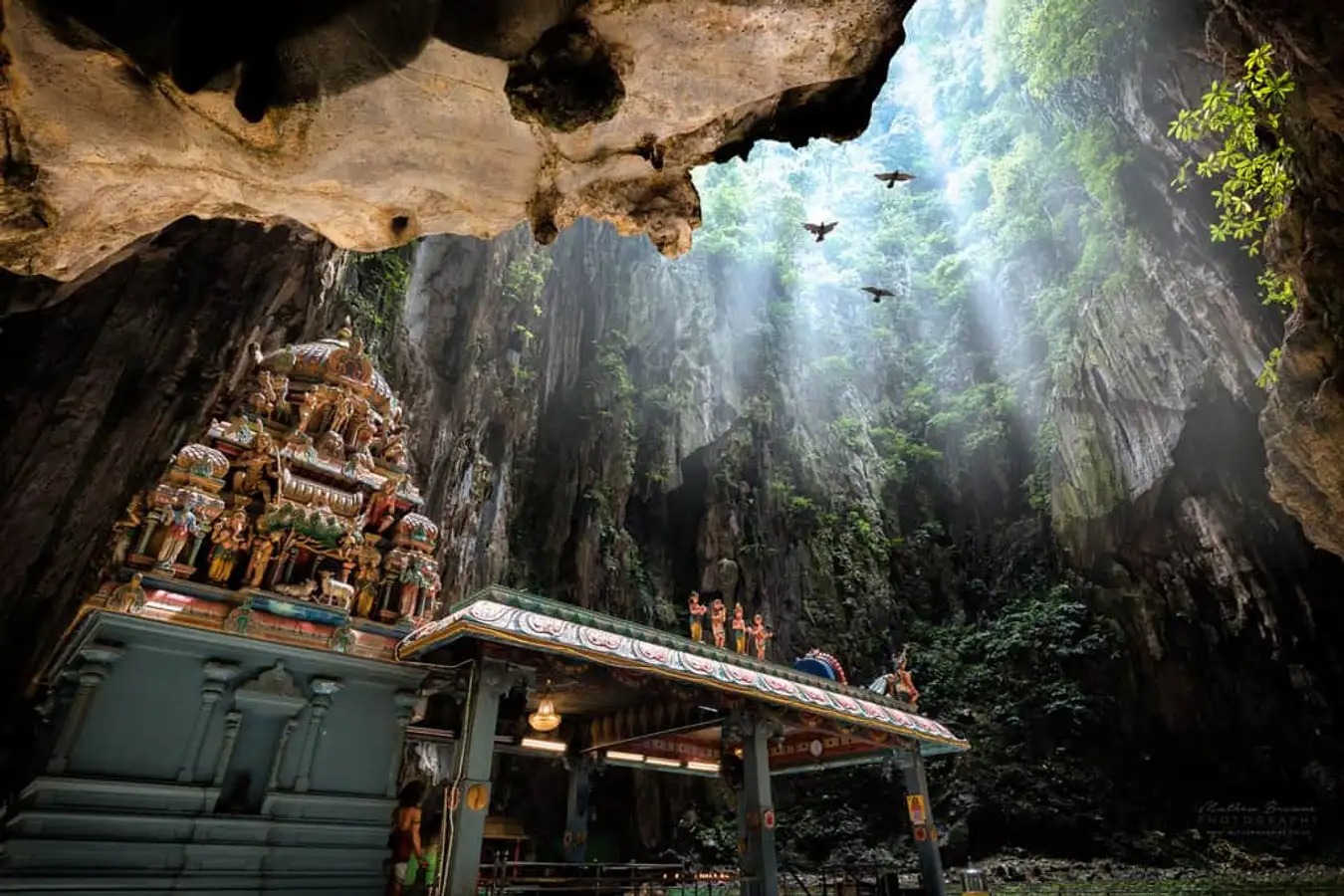 Mê hoặc với chiếc thang lên thiên đường ở động Batu, Malaysia 2