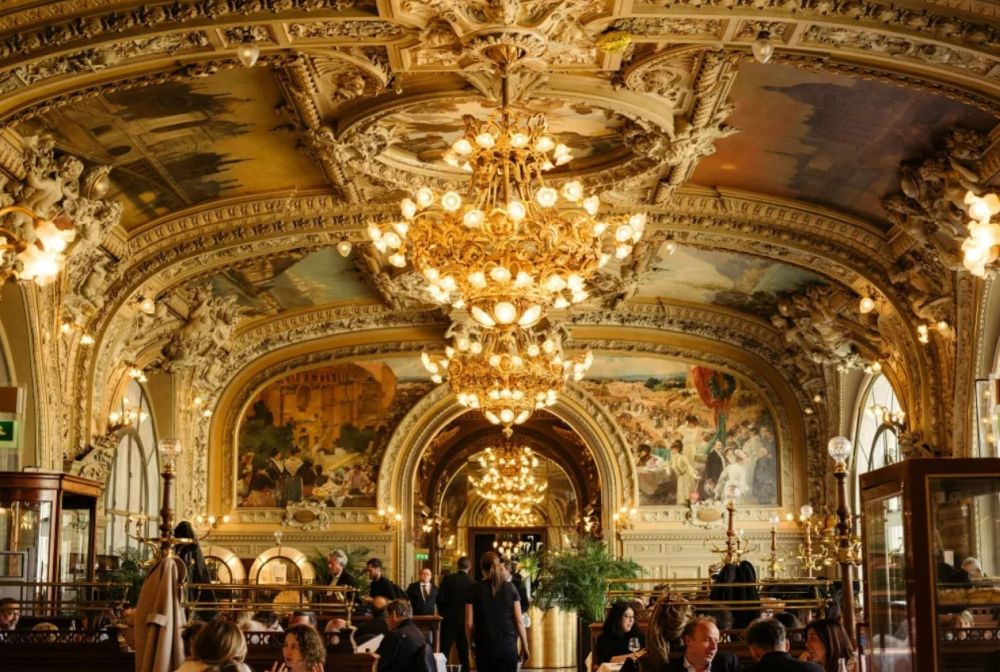 Nhà hàng hơn 120 tuổi như cung điện ở Paris 12