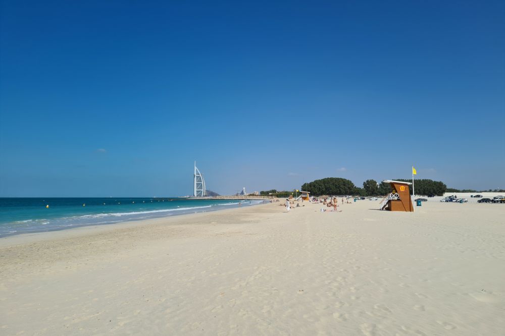 Những bãi biển đẹp nhất ở Dubai 6