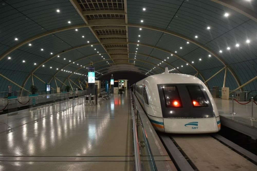 Những chuyến tàu cao tốc nhanh nhất thế giới ảnh 7