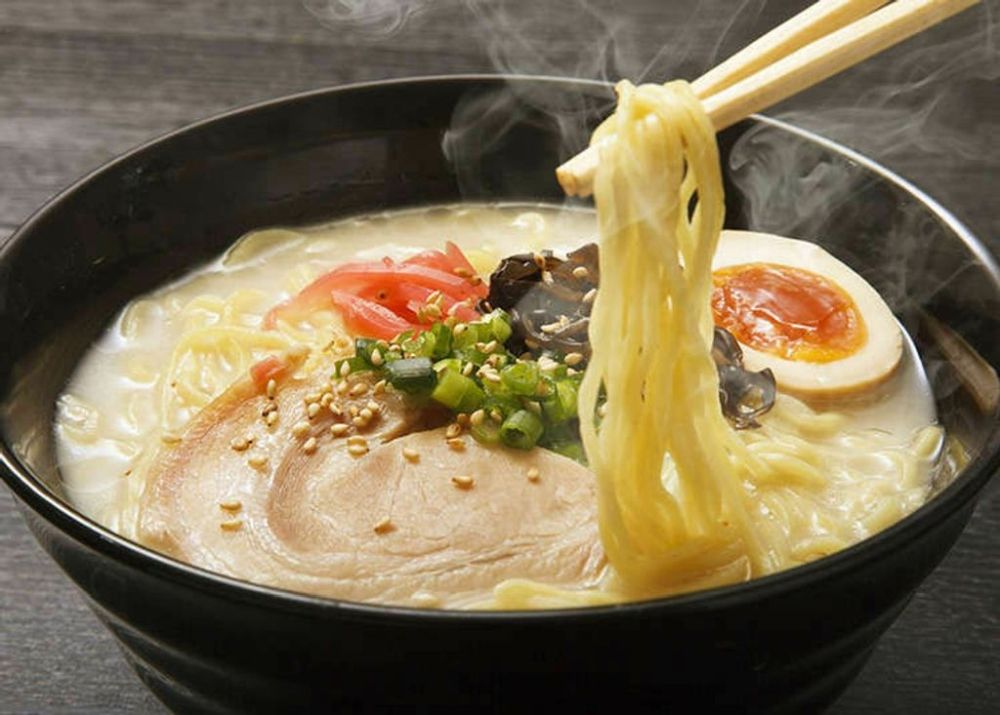 Những nghi thức ăn uống kỳ lạ trên thế giới 3