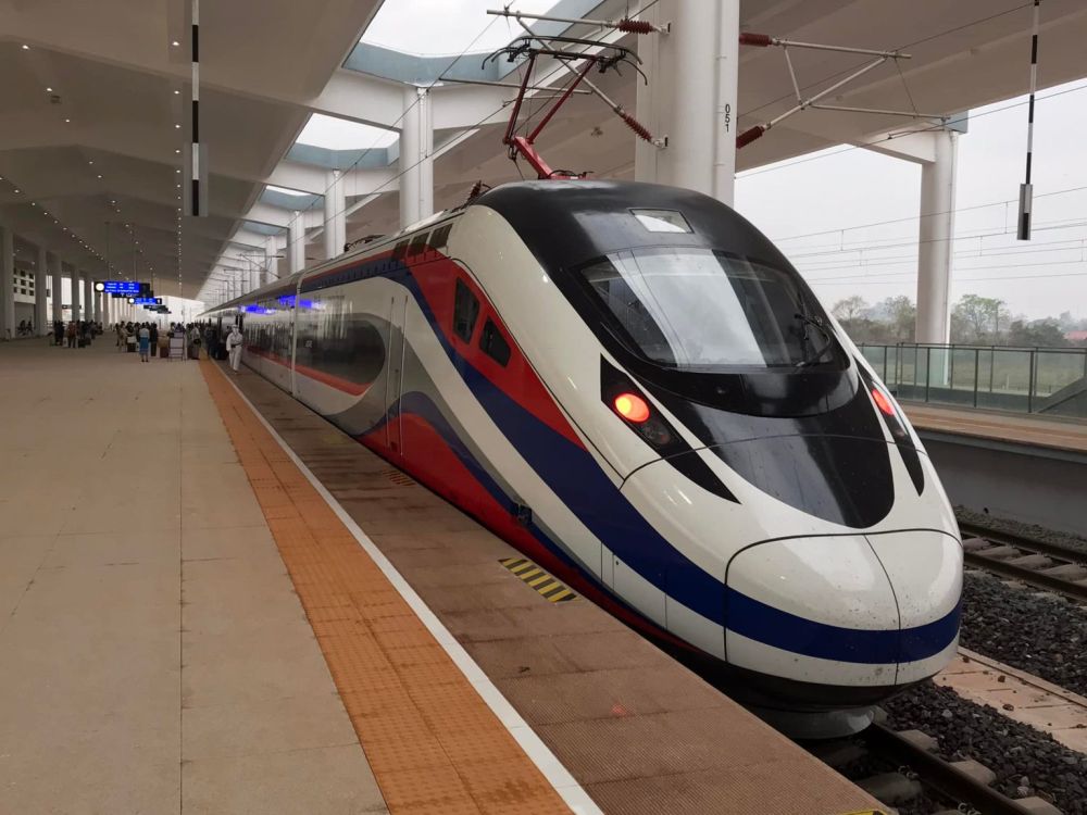 Trải nghiệm đường tàu cao tốc tại Lào 2