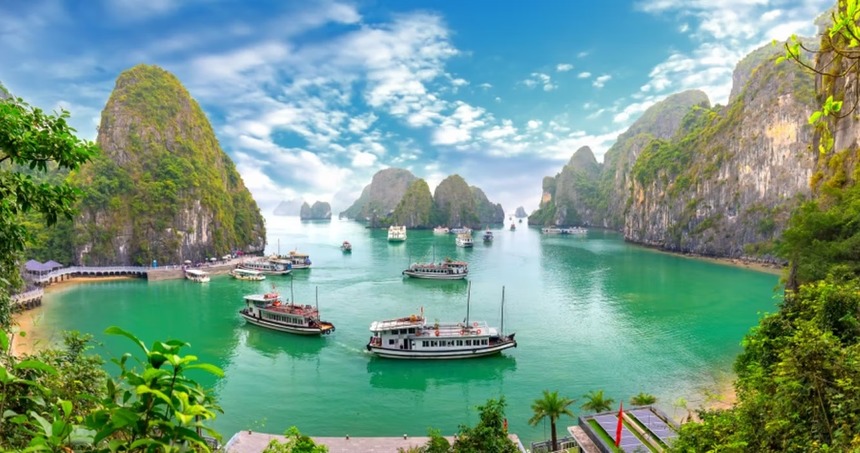 Việt Nam vào top 10 điểm du lịch rẻ và đáng đi nhất thế giới 2
