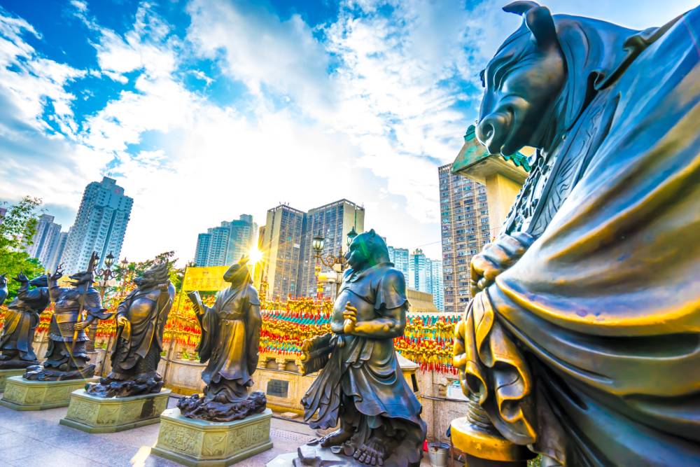 Lượn Quanh Phố Cảng: Tour Hong Kong - Xe Điện Dingding & Trải Nghiệm Mua Sắm