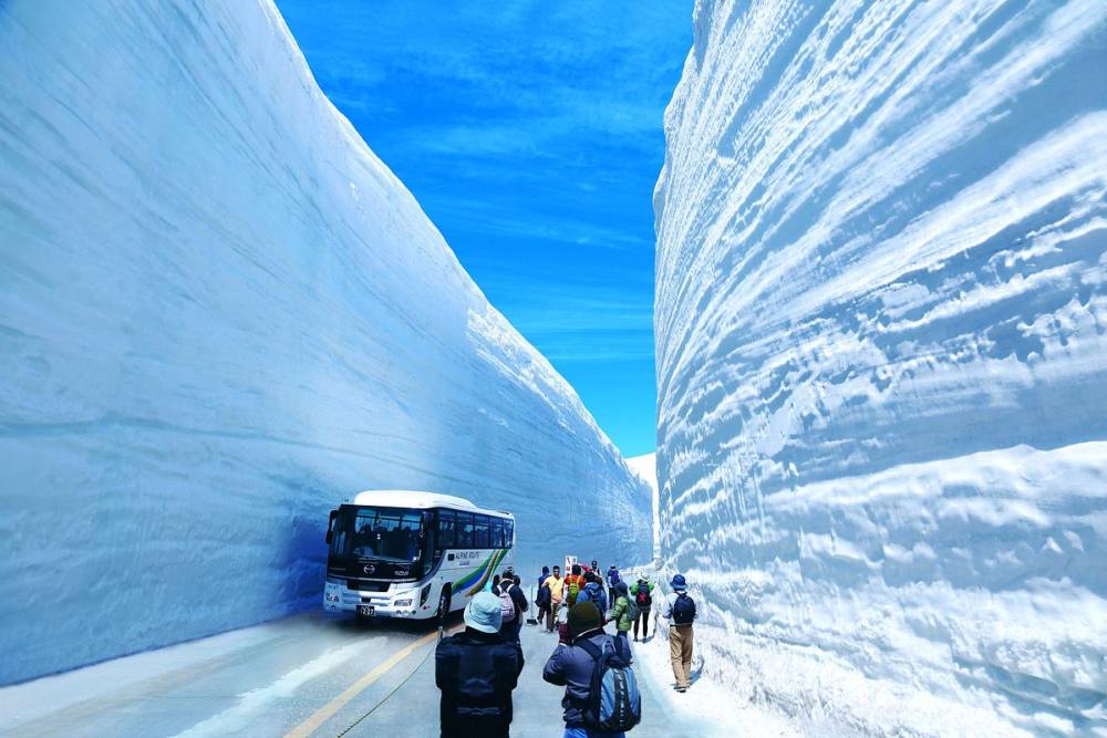 Tour Nhật Bản: Khám Phá Bức Tường Tuyết Tateyama Kỷ Lục