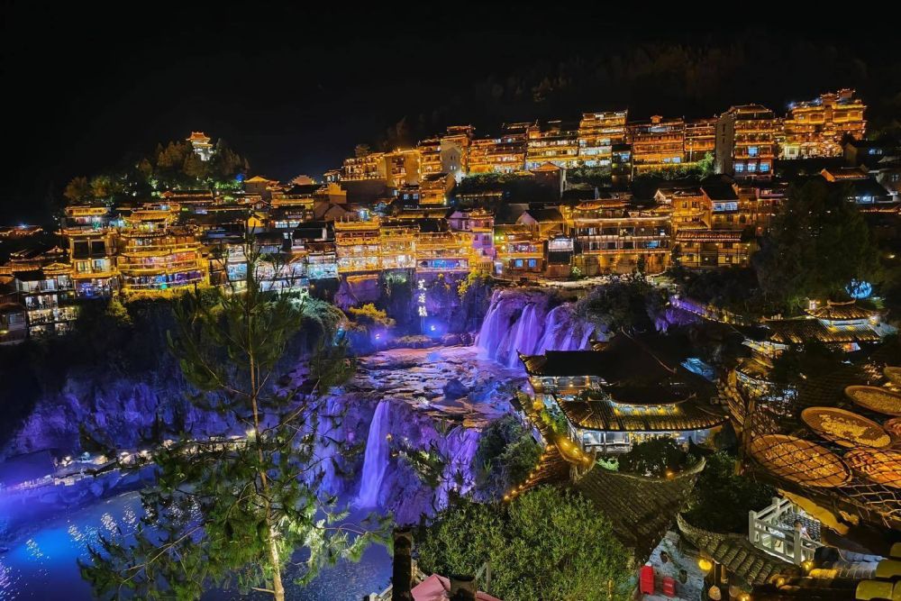 Tour Trung Quốc: Phượng Hoàng Cổ Trấn - Phù Dung Trấn - Trương Gia Giới - Thiên Môn Sơn