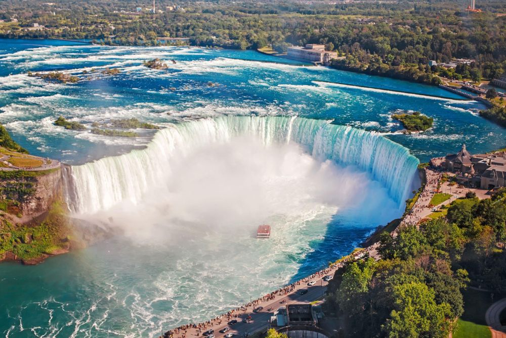 Tour Canada: Ngắm mùa hoa anh đào rực rỡ 2024