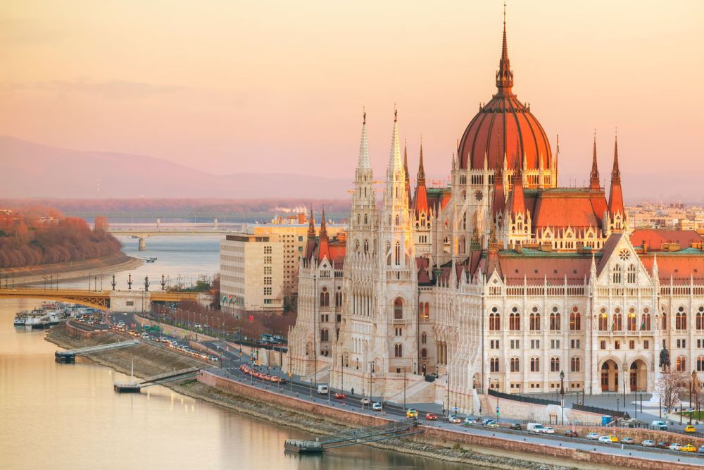 Tour Châu Âu: Séc - Áo - Slovakia - Hungary