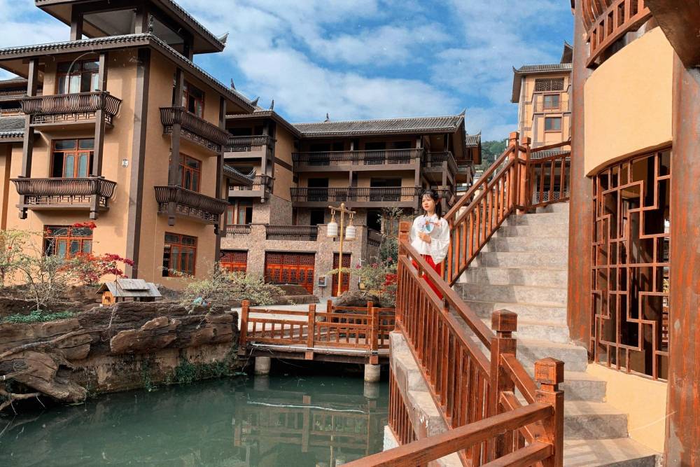 Tour Châu Hồng Hà, Vân Nam: Hà Khẩu - Bình Biên Cổ trấn - Di Lặc - Kiến Thủy - Mông Tự - Đông Phong Vận