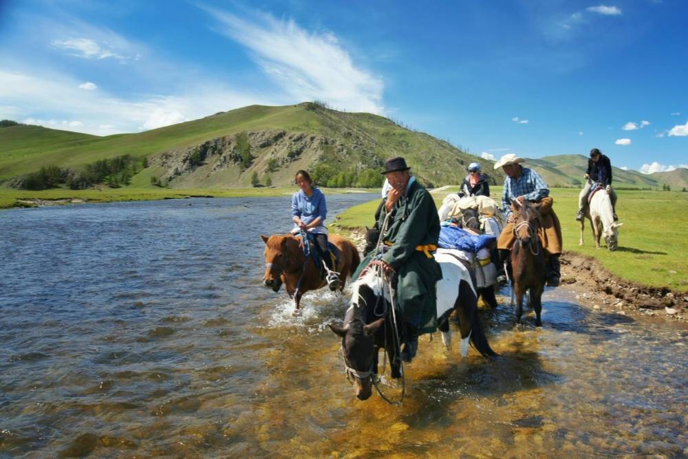 Tour Mông Cổ: Chinh Phục Vó Ngựa Thảo Nguyên