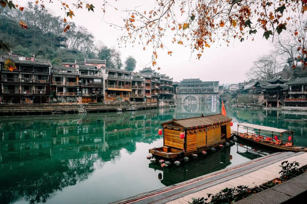 Tour Trung Quốc: Ân Thi - Phượng Hoàng Cổ Trấn - Trương Gia Giới