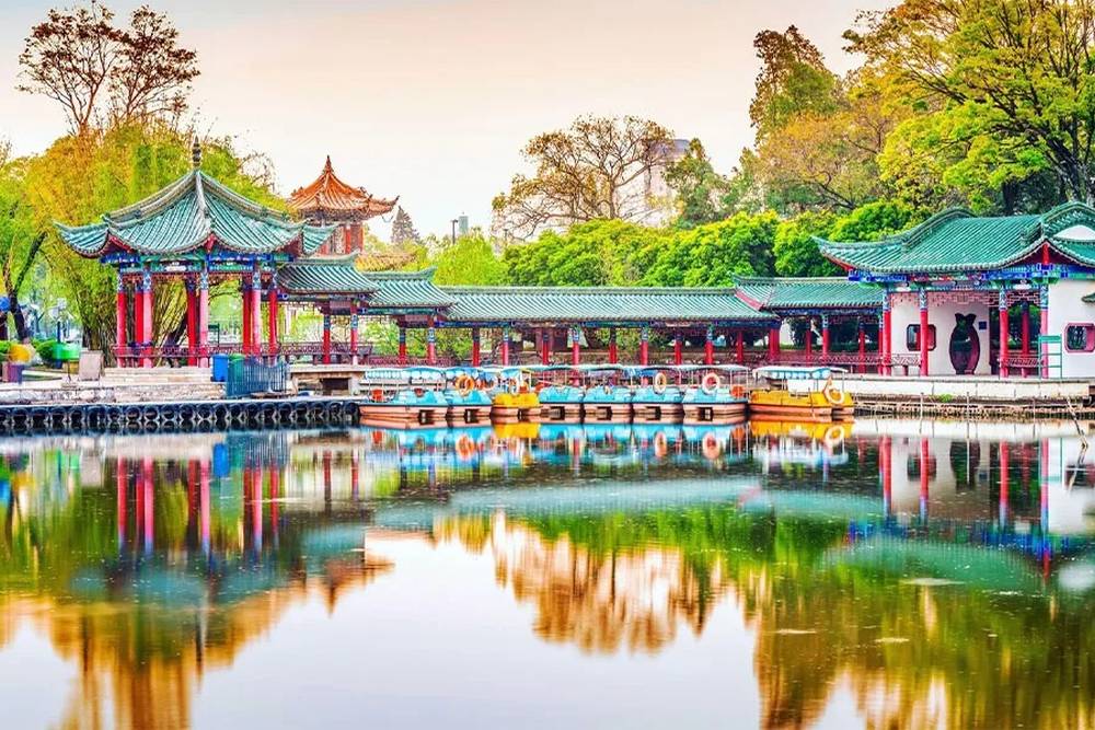 Tour Trung Quốc: Hành Trình Đi Đến Nơi Có Gió