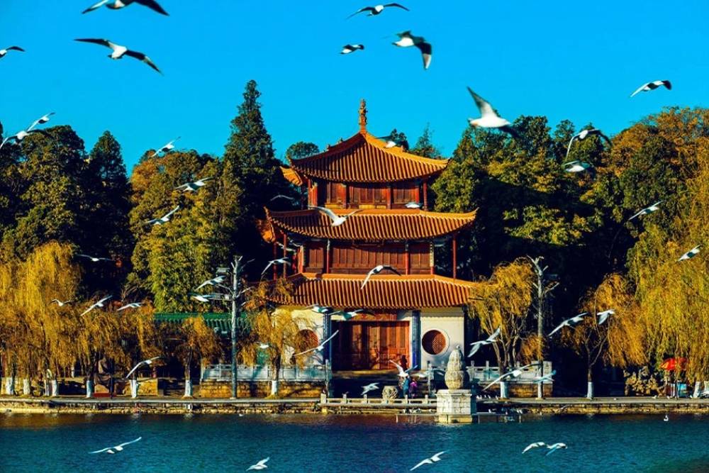 Tour Trung Quốc: Hành Trình Đi Đến Nơi Có Gió