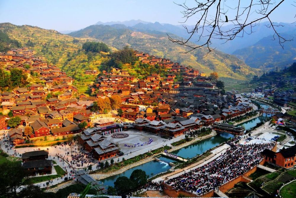Tour Quý Châu Trung Quốc: Khám phá vùng đất bí ẩn Tây Giang Thiên hộ Miêu trại
