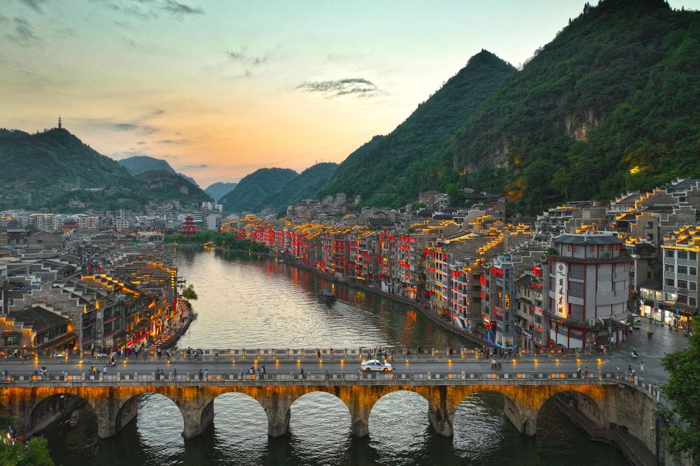 Tour Quý Châu Trung Quốc: Khám phá vùng đất bí ẩn Tây Giang Thiên hộ Miêu trại