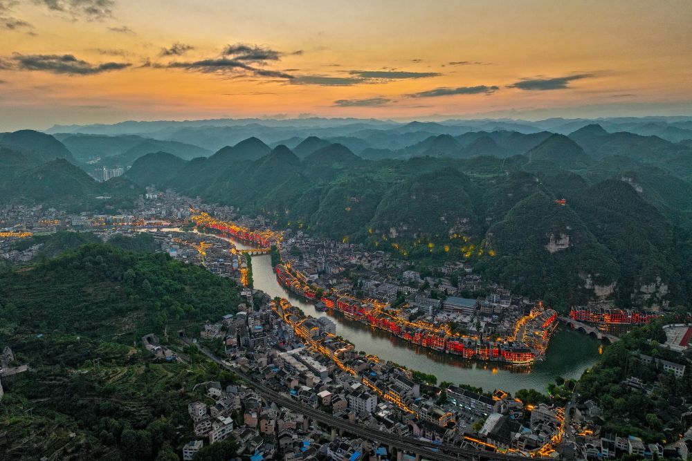 Tour Quý Châu Trung Quốc: Khám phá vùng đất bí ẩn Tây Giang Thiên hộ Miêu trại