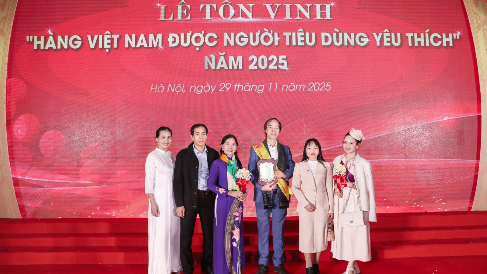 NHỮNG KHOẢNH KHẮC ĐÁNG NHỚ - PHẦN THƯỞNG CHO NHỮNG NỖ LỰC BỀN BỈ, KHÔNG NGỪNG NGHỈ