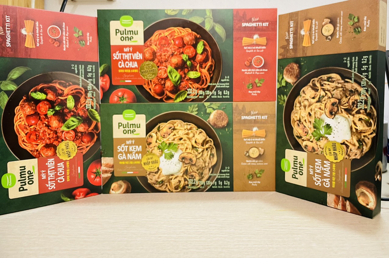 MÌ Ý SỐT KEM GÀ NẤM 332G Pulmuone