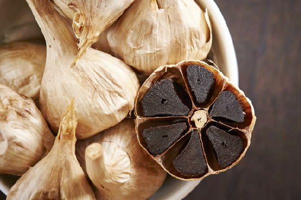 Ăn tỏi đen lâu dài có được không? Ăn tỏi đen lâu dài có được không?