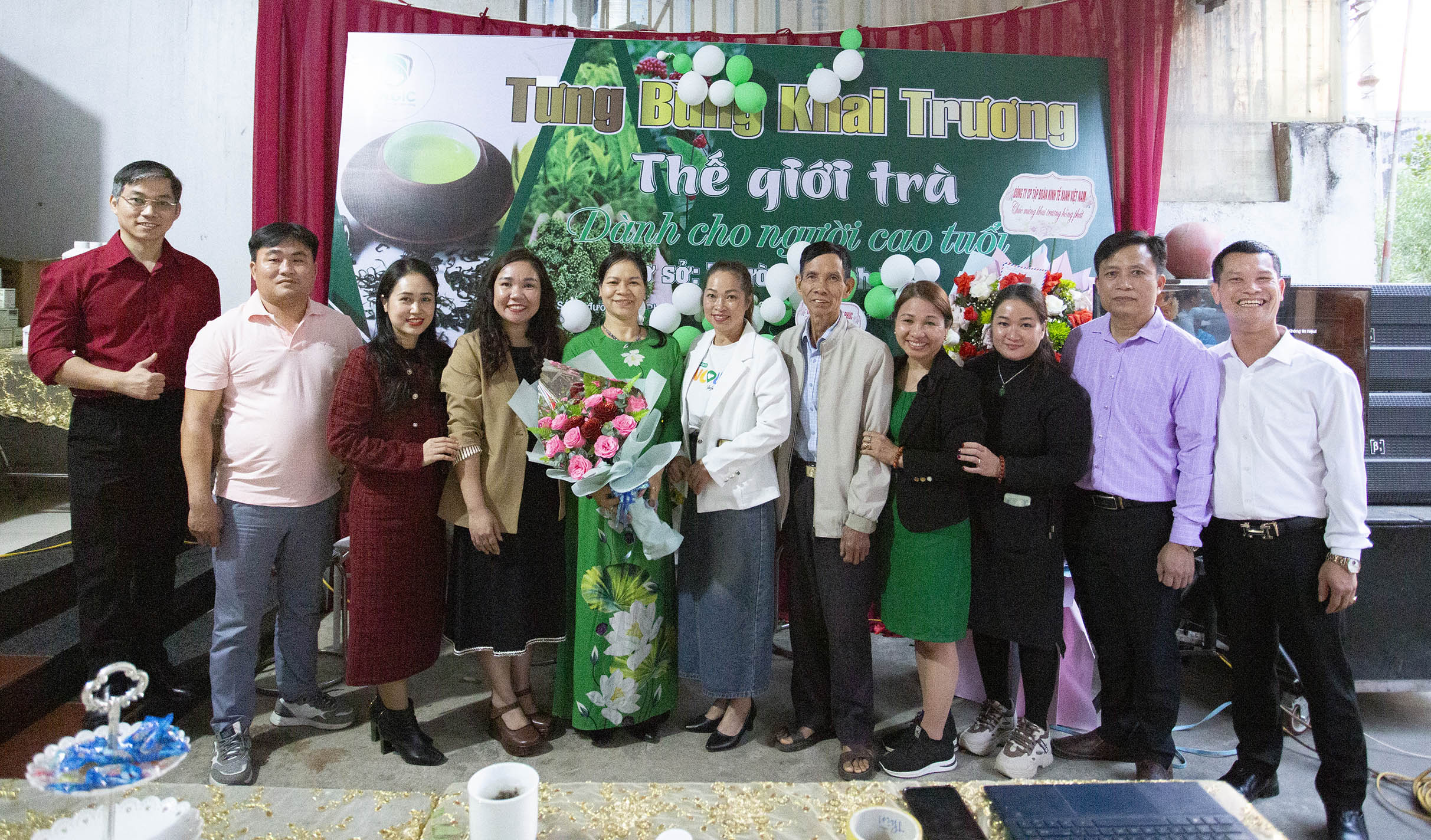LỄ KHAI TRƯƠNG THẾ GIỚI TRÀ DÀNH CHO NGƯỜI CAO TUỔI CƠ SỞ 1 - THỊ TRẤN PHONG CHÂU - PHÙ NINH - PHÚ THỌ.