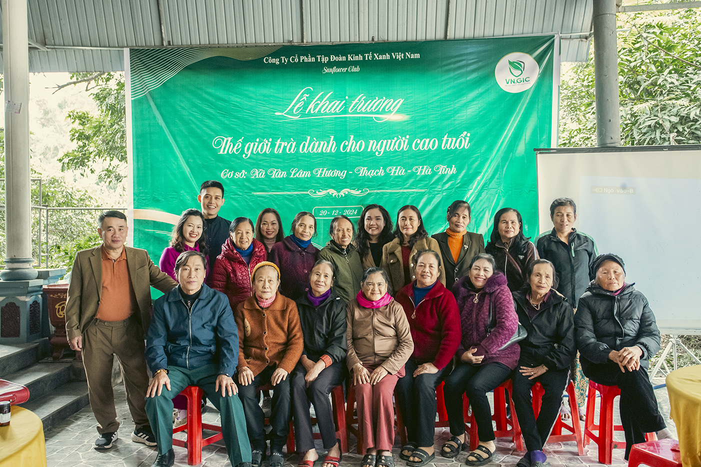 LỄ KHAI TRƯƠNG THẾ GIỚI TRÀ DÀNH CHO NGƯỜI CAO TUỔI TẠI XÃ TÂN LÂM HƯƠNG, HUYỆN THẠCH HÀ, HÀ TĨNH