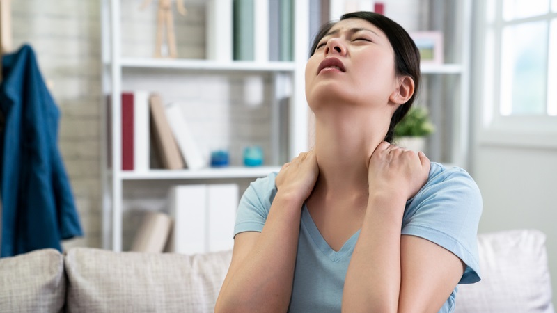 Chữa đau mỏi vai gáy theo cách của người Nhật