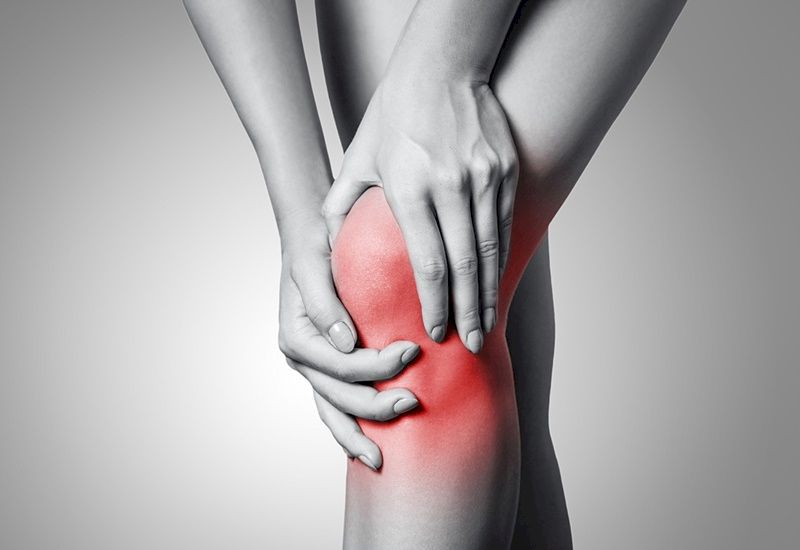 Hướng dẫn cách dùng dầu xoa bóp làm dịu các cơn đau