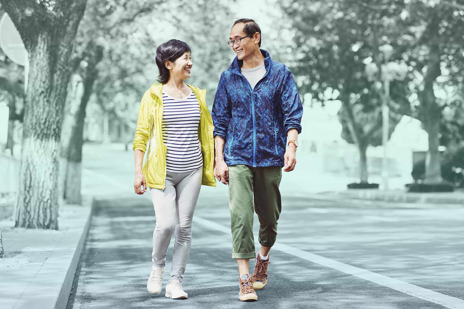 Đi bộ sau bữa ăn: Lợi hay hại?
