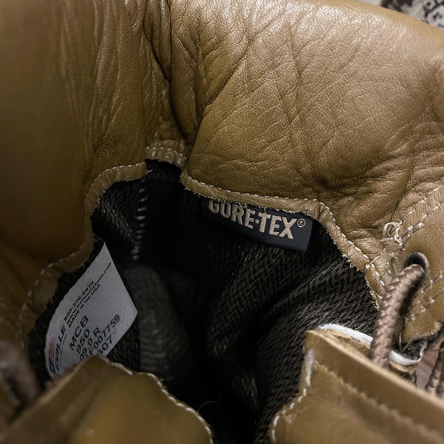 Belleville Military Edition Mountain Combat Boots Size 9
