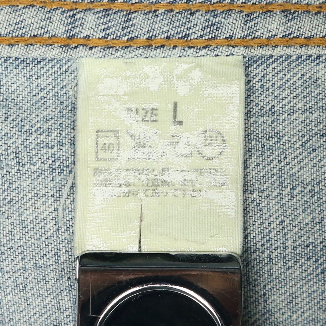 Levi’s Distress Trucker Denim Jacket Size M