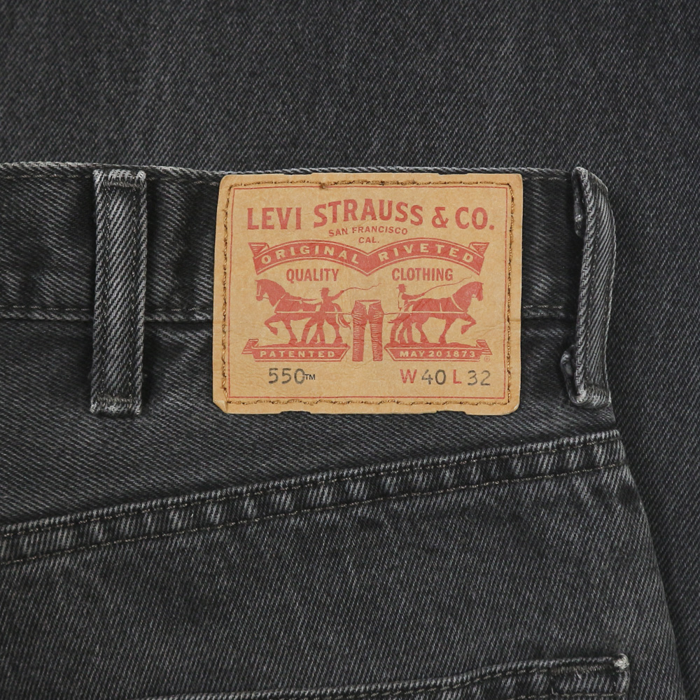 2010s Levi's 550 Black Denim Jeans Size 40