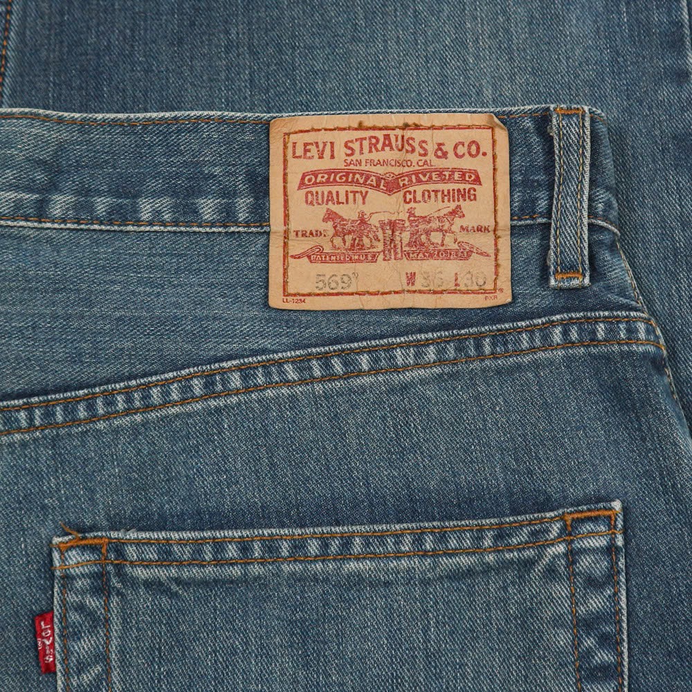 2000s Levi's 569 Denim Jeans Size 36