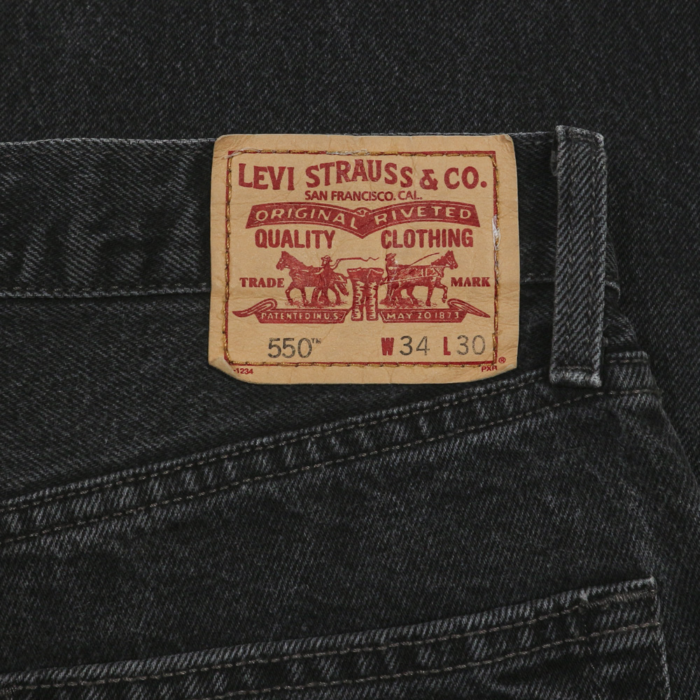 2000s Levi's 550 Black Denim Jeans Size 33