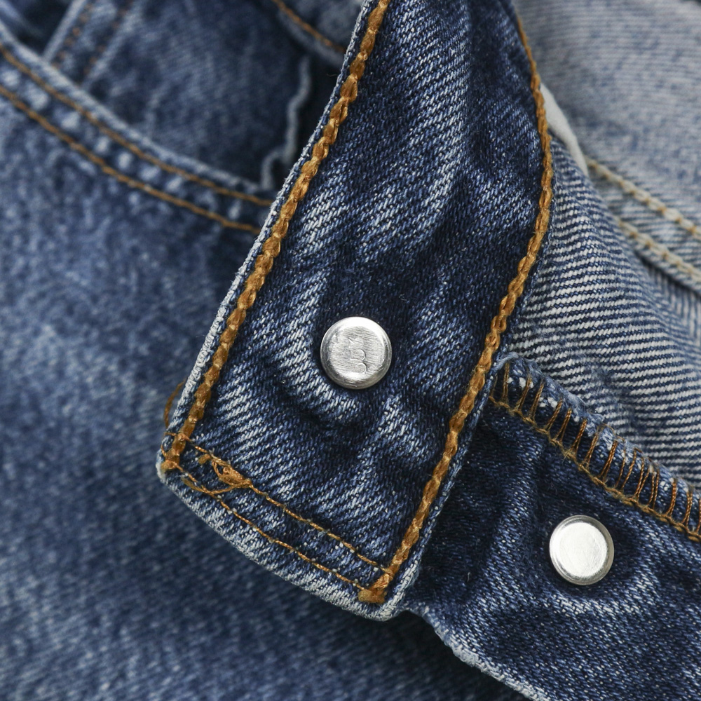 2000s Levi's 501 for Women Denim Jeans Size 28