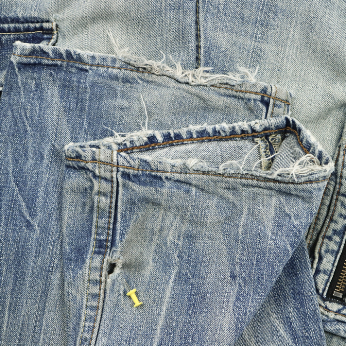 00s Levi's 507 Denim Cargo Bootcut Jeans Size 30