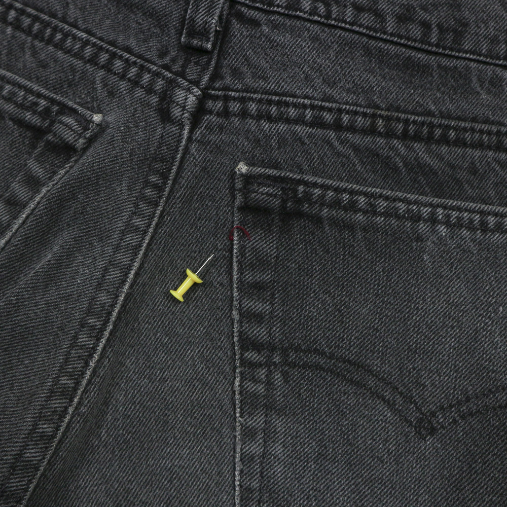 90s Levi's 505 Faded Black Denim Jeans Size 31