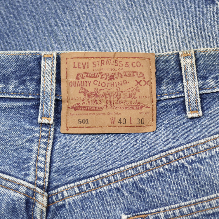 2000s Levi's 501 Denim Jeans Size 40