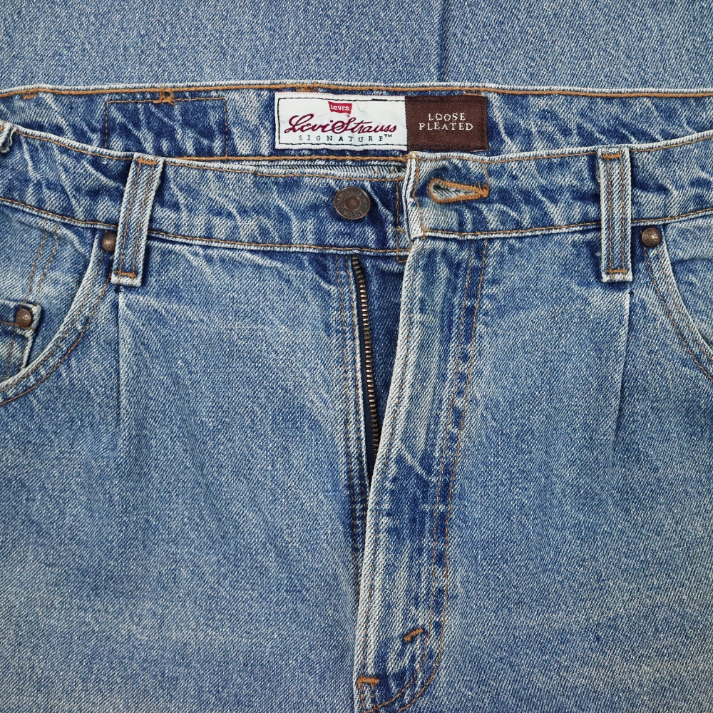 90s Levi's 546 Made in USA Denim Jeans Size 38