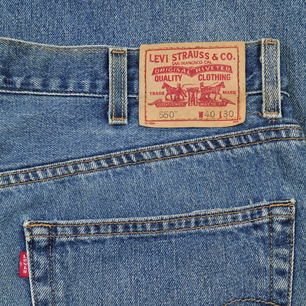 2000s Levi's 550 Denim Jeans Size 40