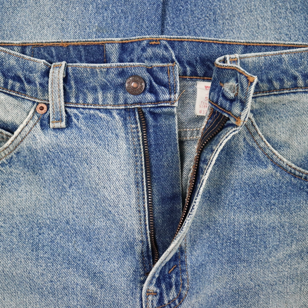 90s Levi's 505 Made in USA Denim Jeans 32