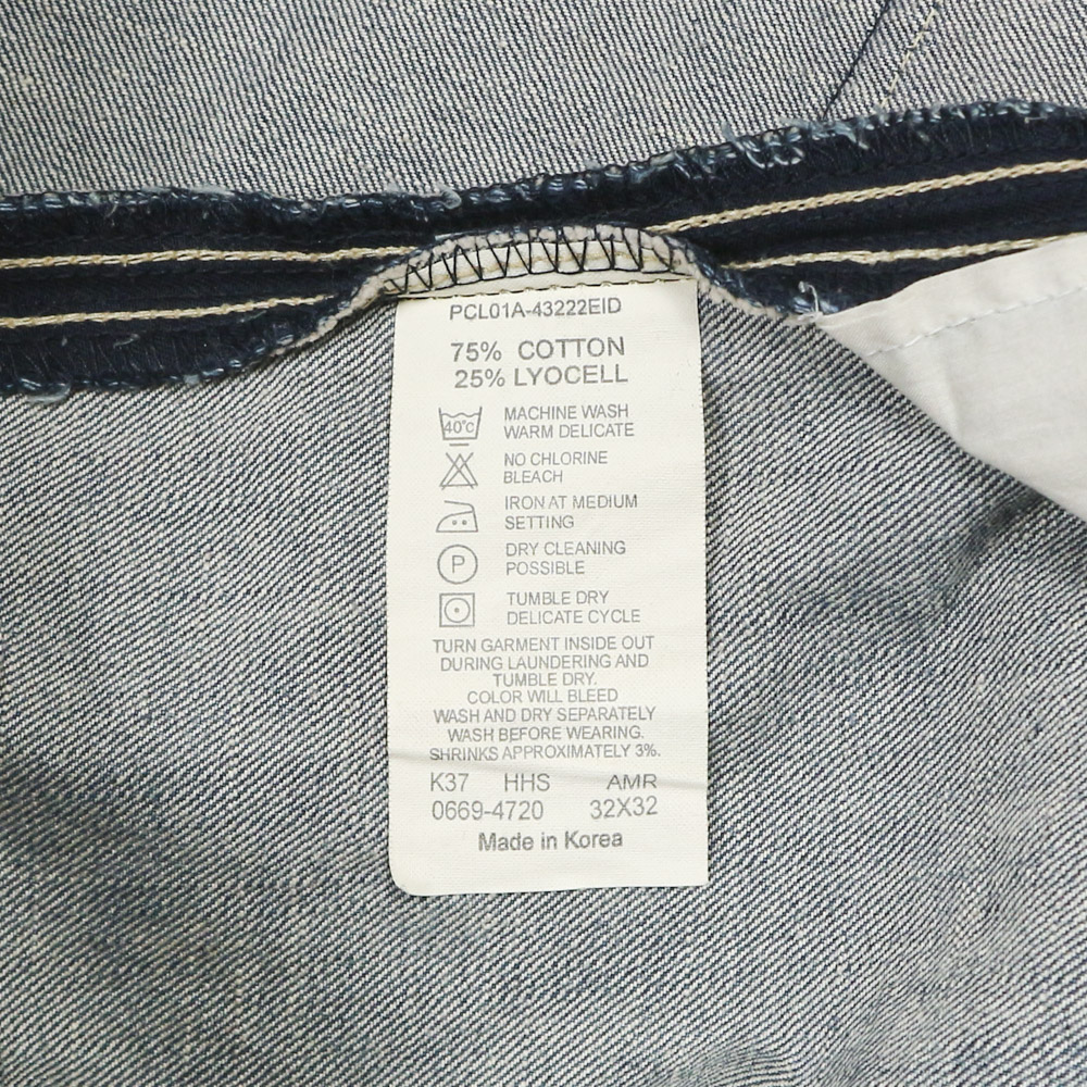 2000s Levi's Denim Engineered Jeans Size 32