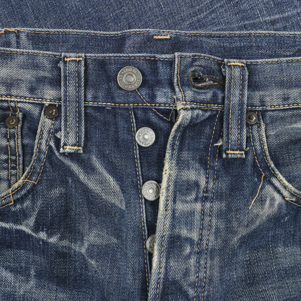 00s Levi’s Vintage Clothing 1947 501 Selvedge Denim Jeans Size 30