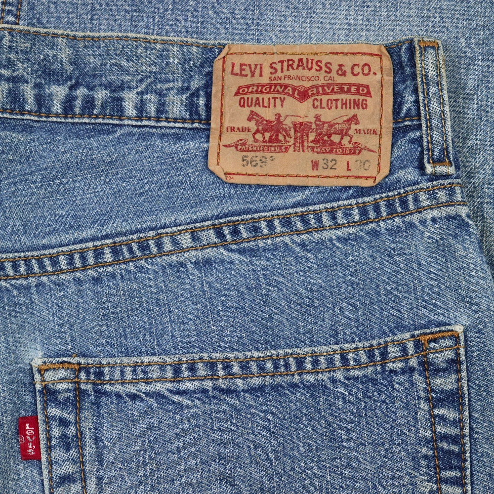 2000s Levi's 569 Denim Jeans Size 32