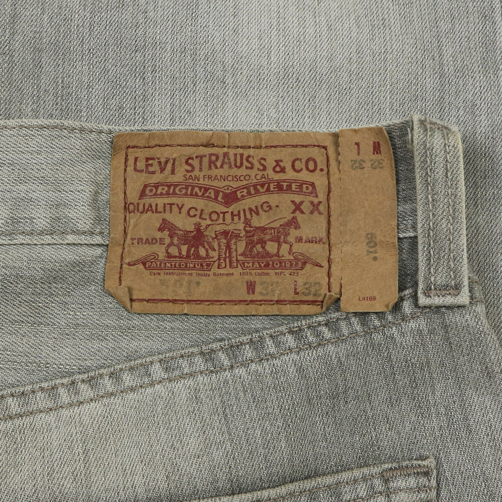 2000s Levi's 501 Gray Denim Jeans Size 32
