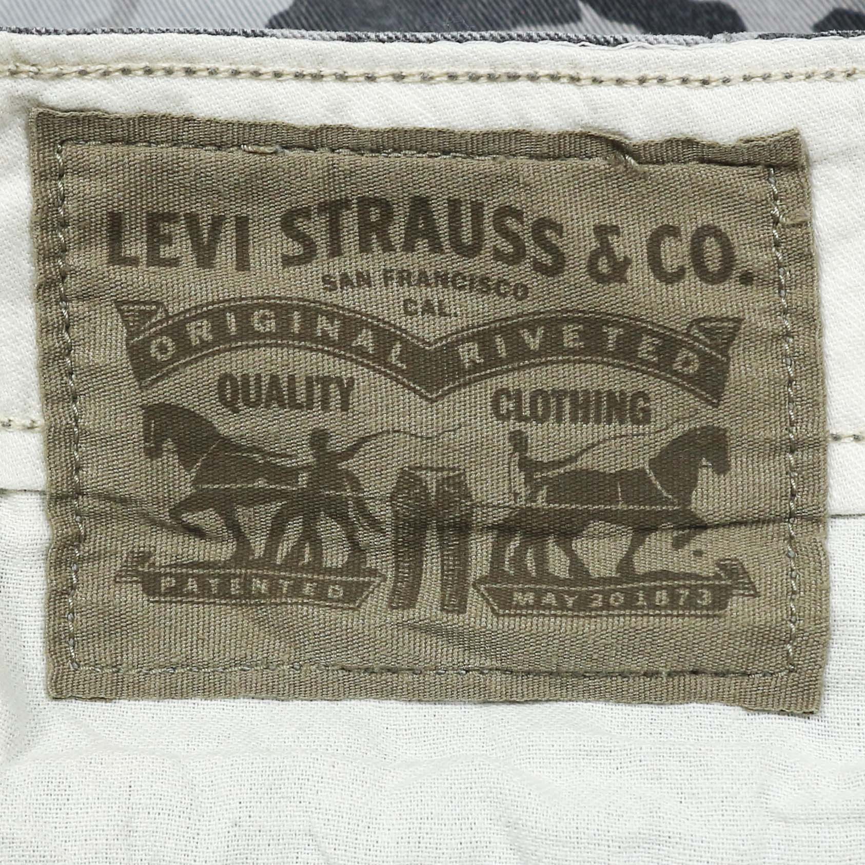 Levi's Camo Cargo Shorts Size 34